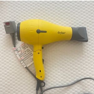 Drybar blow dryer